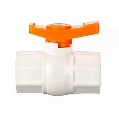 白いPN10 UPVCの八角形の球弁プラスチック1/2」- 4&quot;左舷サイズ