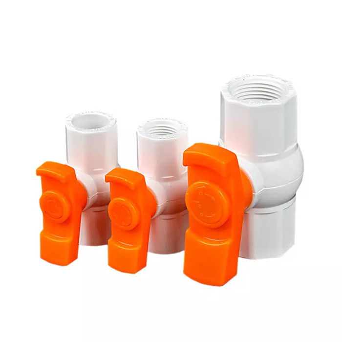 白いPN10 UPVCの八角形の球弁プラスチック1/2」- 4&quot;左舷サイズ